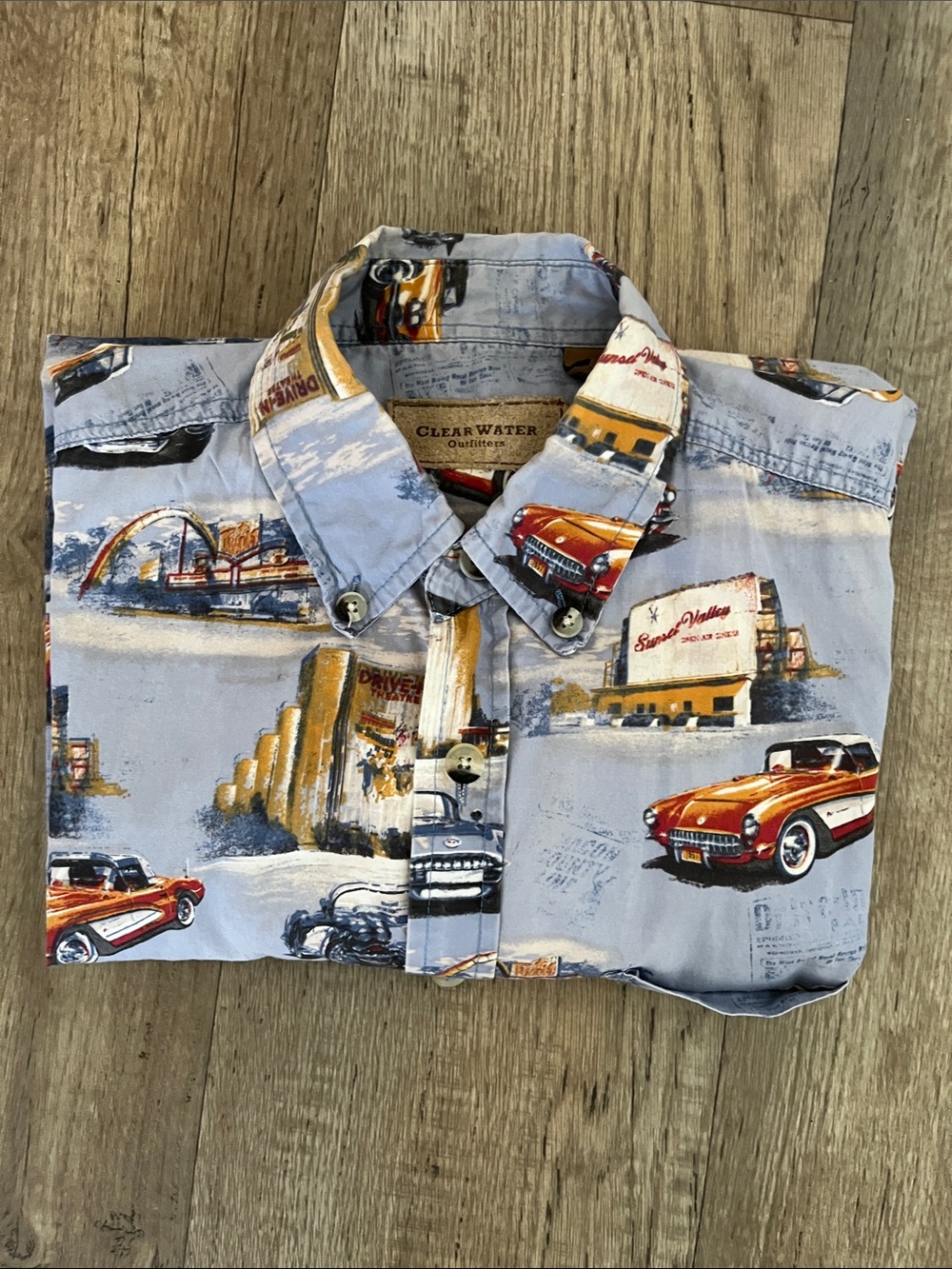Clearwater Outfitters Men's Short Sleeve Shirt Classic Cars Design Size M